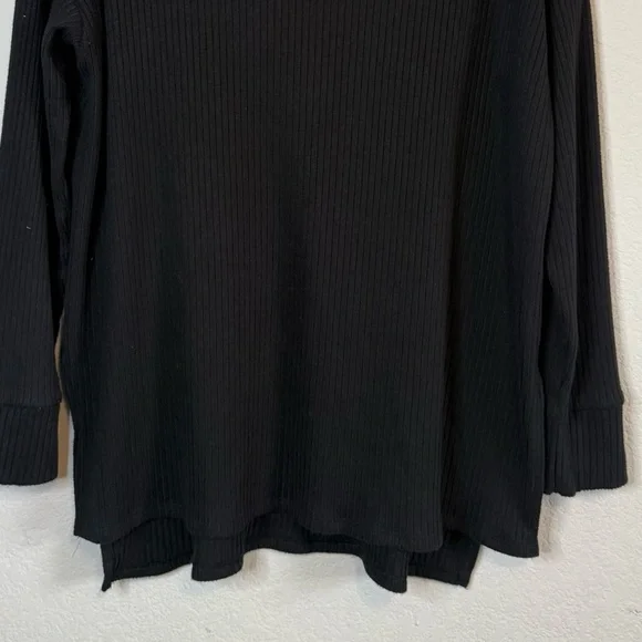 American Eagle Black Long Sleeve Super Soft Ribbed V Neck Shirt Top Size Medium - Picture 3 of 9